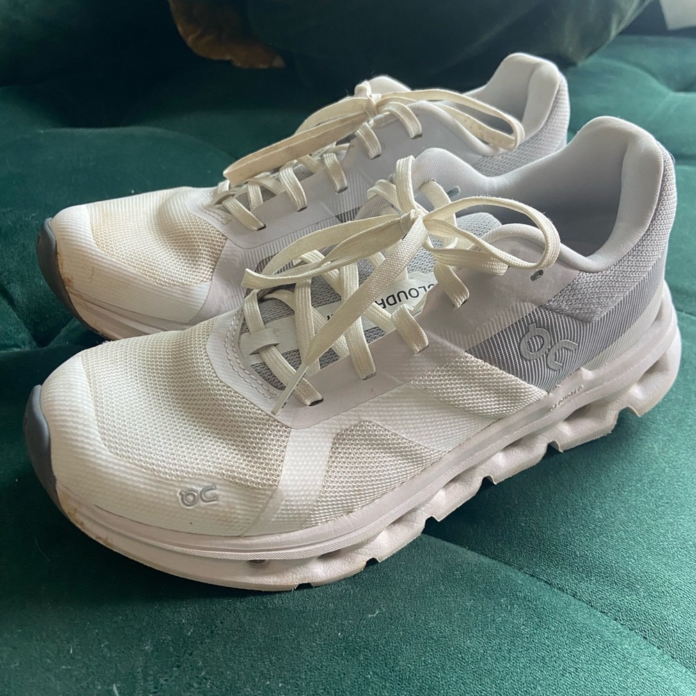 On Cloud. cloud nova size 7. Barely worn